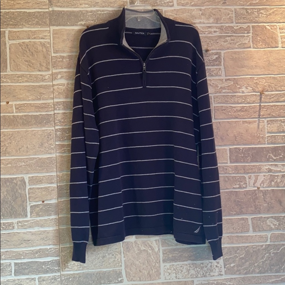 💕2/$15💕Men’s nautical navy strip zip up